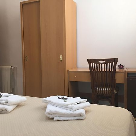 Hostal Lido Madrid Extérieur photo